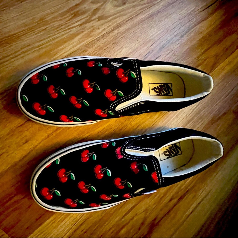 Cherry vans slip-ons. men’s size 7, women’s size 9. Worn once.